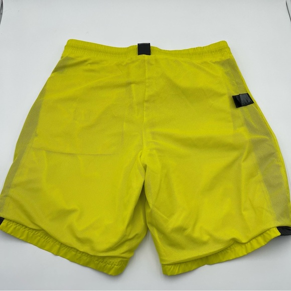 The North Face Men’s Large Hydrenaline Shorts Windwall Black Green Waterproof - Picture 6 of 12